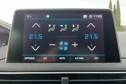 Photo 8 Peugeot 5008  PureTech 130ch S&S EAT8