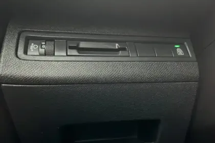 Photo 15 Peugeot 5008  PureTech 130ch S&S EAT8