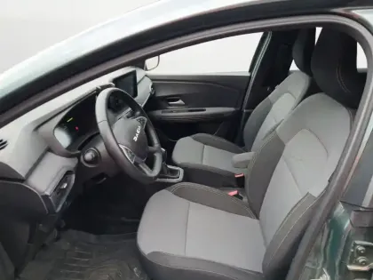Photo 10 Dacia Jogger  Hybrid 140 7 places GSR2
