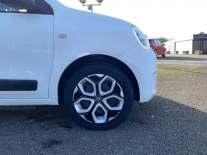 Photo 20 Renault Twingo  III E-Tech