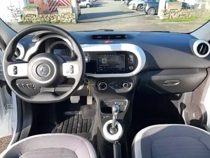 Photo 77 Renault Twingo  III E-Tech