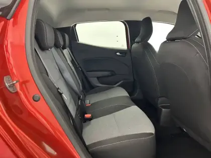 Photo 24 Renault Clio  E-Tech full hybrid 145 ch GSR2