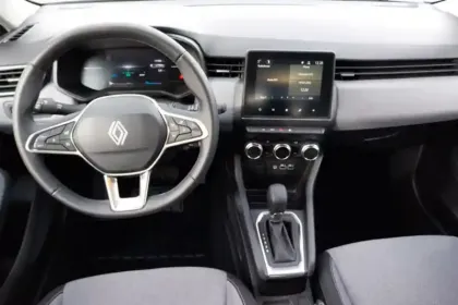 Photo 8 Renault Clio  E-Tech full hybrid 145 ch GSR2