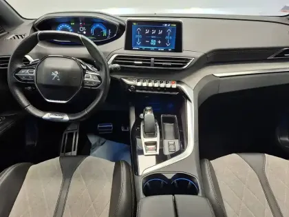 Photo 12 Peugeot 3008  Hybrid 225 e-EAT8