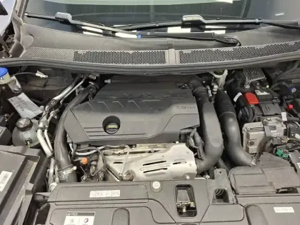 Photo 35 Peugeot 3008  Hybrid 225 e-EAT8