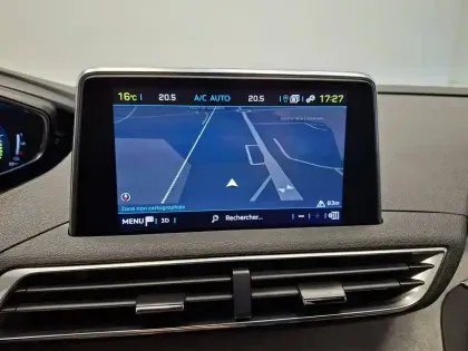 Photo 13 Peugeot 3008  Hybrid 225 e-EAT8