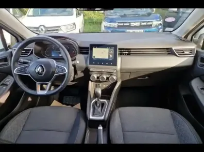 Photo 8 Renault Clio  1.6 E-Tech hybride 140ch Business -21N