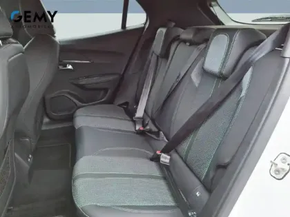 Photo 41 Peugeot 2008  PureTech 130 S&S BVM6