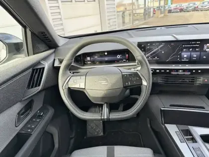 Photo 8 Opel Grandland  1.2 Turbo Hybrid 145 ch e-DCT6