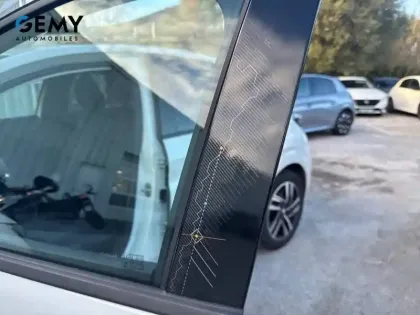 Photo 12 Peugeot 208  PureTech 100 S&S EAT8