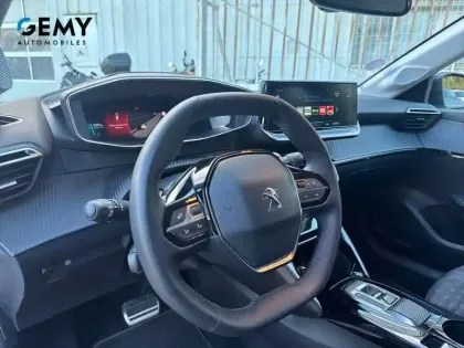 Photo 11 Peugeot 208  PureTech 100 S&S EAT8