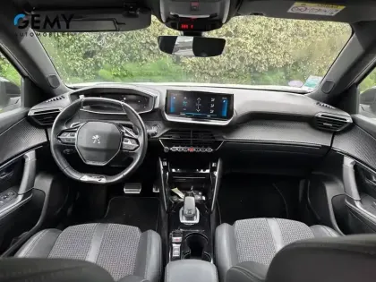 Photo 64 Peugeot 2008  PureTech 130 S&S EAT8