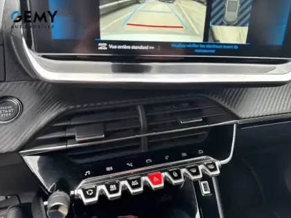 Photo 71 Peugeot 2008  PureTech 130 S&S EAT8