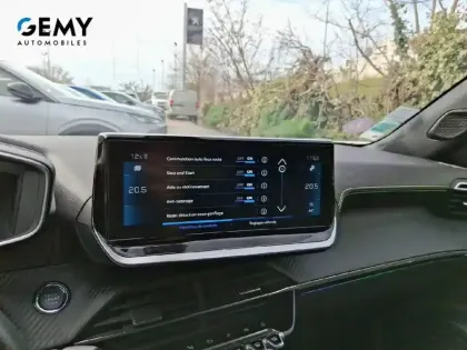 Photo 13 Peugeot 2008  PureTech 130 S&S EAT8