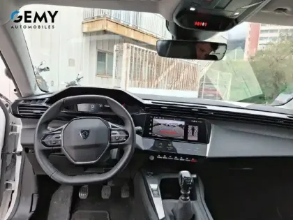 Photo 41 Peugeot 308  PureTech 130ch S&S BVM6