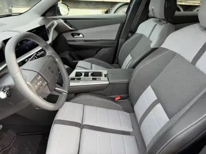 Photo 9 Opel Grandland  1.2 Turbo Hybrid 145 ch e-DCT6