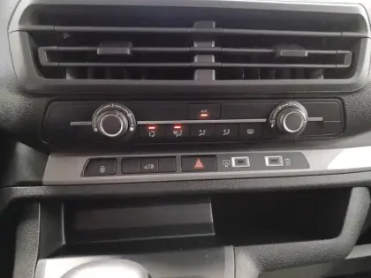 Photo 95 Opel Vivaro  FGN TAILLE M BLUEHDI 145 BVM6