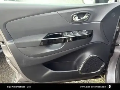 Photo 17 Renault Captur  TCe 120 Energy