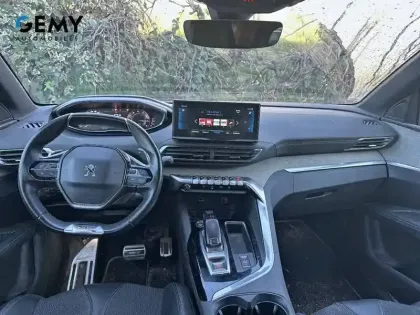 Photo 23 Peugeot 5008  PureTech 130ch S&S EAT8