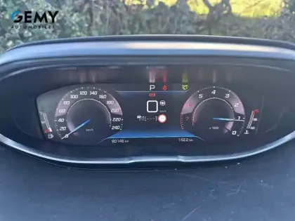 Photo 28 Peugeot 5008  PureTech 130ch S&S EAT8