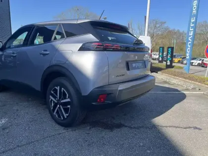 Photo 16 Peugeot 2008  Electrique 50 kWh 136 ch