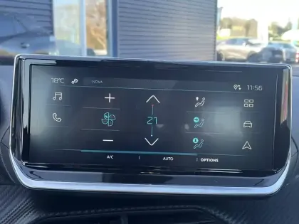 Photo 12 Peugeot 2008  Electrique 50 kWh 136 ch