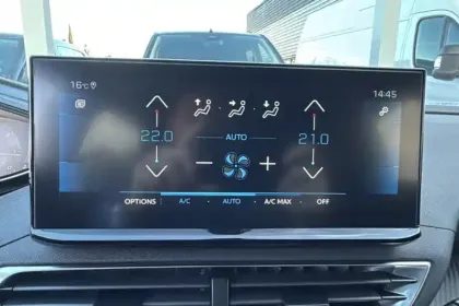 Photo 28 Peugeot 3008  BlueHDi 130ch S&S BVM6