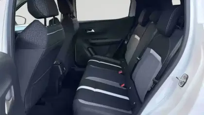 Photo 10 Opel Frontera  7 Places 1.2 Turbo Hybrid 145 ch e-DCT6