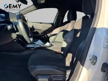 Photo 31 Peugeot 208  PureTech 130 S&S EAT8