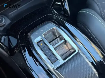 Photo 64 Peugeot 208  PureTech 130 S&S EAT8