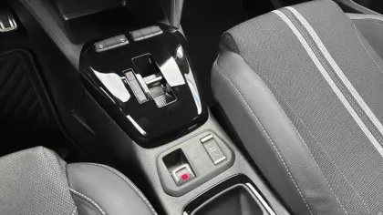 Photo 39 Opel Corsa  1.2 Turbo Hybrid 110 ch e-DCT6