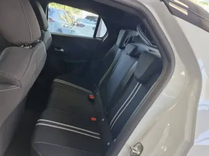 Photo 19 Opel Corsa  1.2 Turbo Hybrid 110 ch e-DCT6