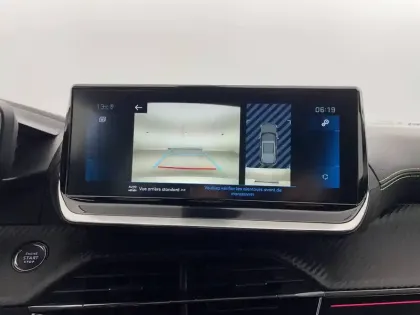 Photo 31 Peugeot 2008  PureTech 130 S&S EAT8