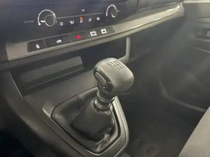 Photo 80 Opel Vivaro  FGN DIESEL 120 CH M MANUELLE