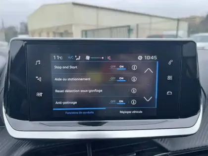 Photo 60 Peugeot 208  PureTech 100 S&S BVM6