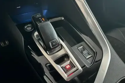 Photo 25 Peugeot 3008  Puretech 130ch S&S EAT8