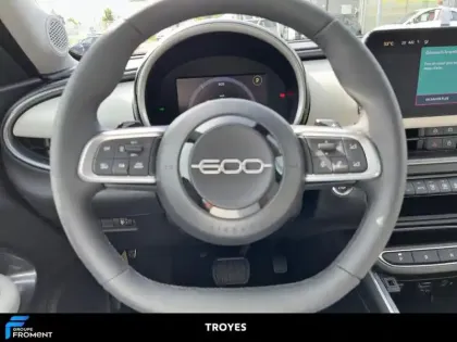 Photo 8 Fiat 600 1.2 Hybrid 100ch DCT6 La Prima