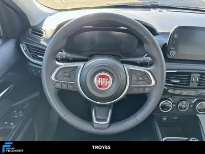 Photo 8 Fiat Tipo  1.6 Multijet 130 ch S&S Life Plus