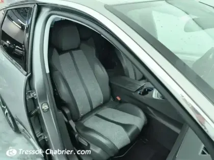 Photo 8 Peugeot 3008  1.2 Puretech 130ch S&S BVM6 Allure