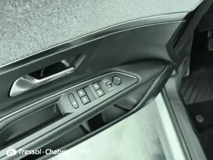 Photo 19 Peugeot 3008  1.2 Puretech 130ch S&S BVM6 Allure