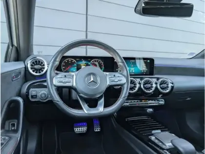 Photo 16 Mercedes Classe A 250 e BERLINE