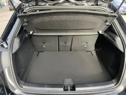 Photo 9 Mercedes Classe A 200 d AMG Line