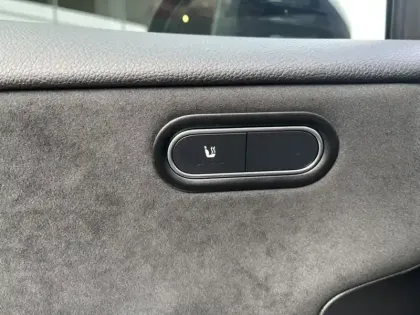 Photo 18 Mercedes Classe A 200 d AMG Line