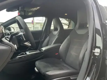 Photo 14 Mercedes Classe A 200 d AMG Line