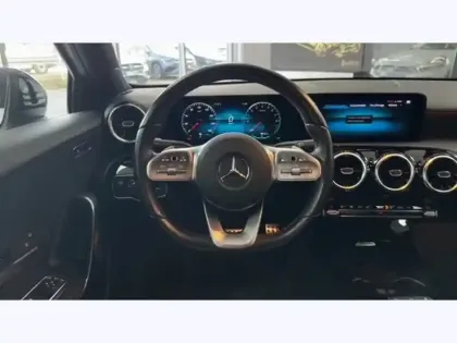 Photo 10 Mercedes Classe A 250 e Berline AMG Line