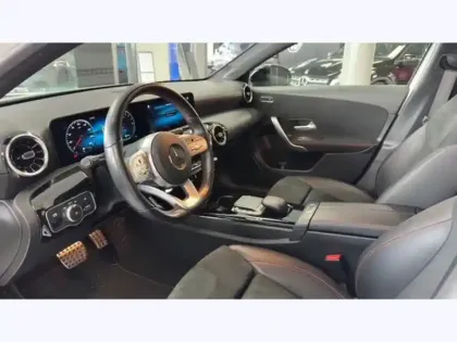 Photo 12 Mercedes Classe A 250 e Berline AMG Line