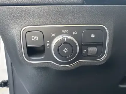 Photo 18 Mercedes Classe B Gén. III (W247) Ph1 AMG Line Edition 5