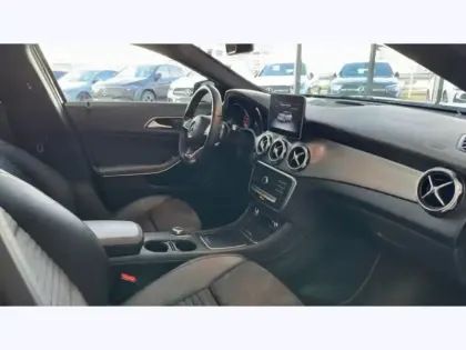 Photo 23 Mercedes GLA 180 Fascination