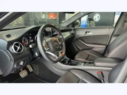 Photo 21 Mercedes GLA 180 Fascination