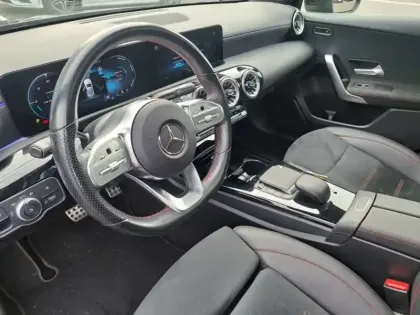 Photo 31 Mercedes Classe A Gén. IV (W177) Ph2 AMG Line 5